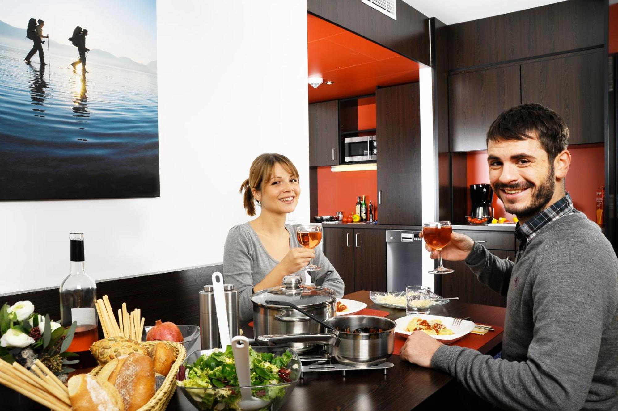 Stay2Munich Hotel & Serviced Apartments Brunnthal Exterior foto