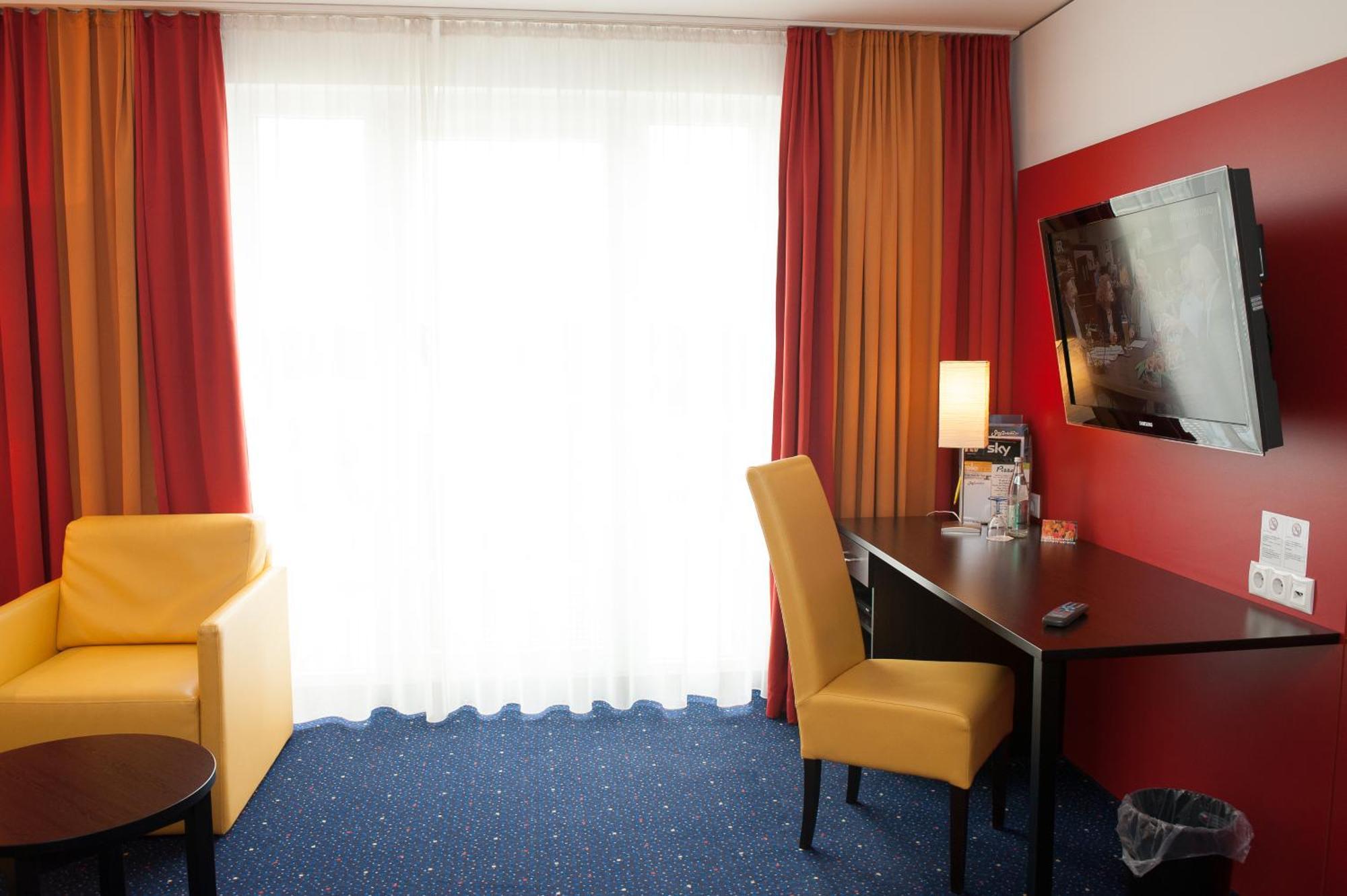 Stay2Munich Hotel & Serviced Apartments Brunnthal Exterior foto