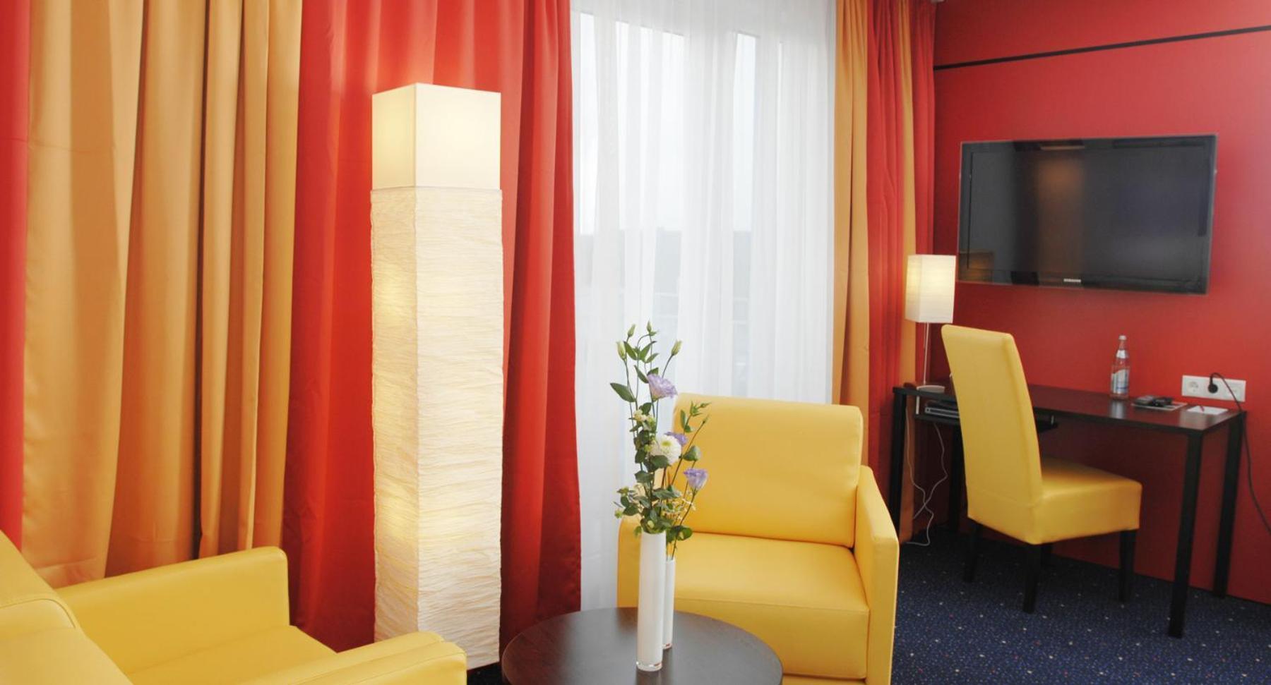 Stay2Munich Hotel & Serviced Apartments Brunnthal Exterior foto