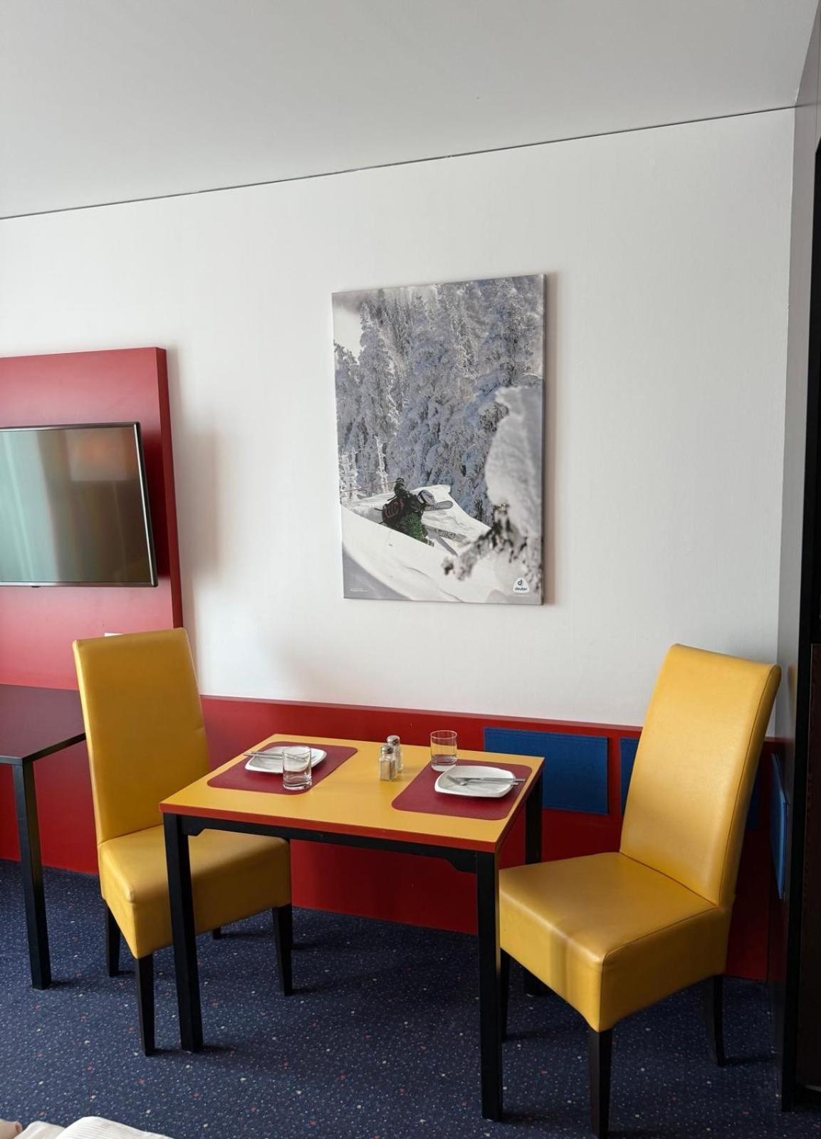 Stay2Munich Hotel & Serviced Apartments Brunnthal Exterior foto