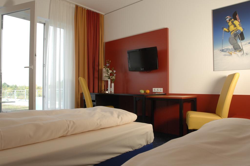 Stay2Munich Hotel & Serviced Apartments Brunnthal Exterior foto